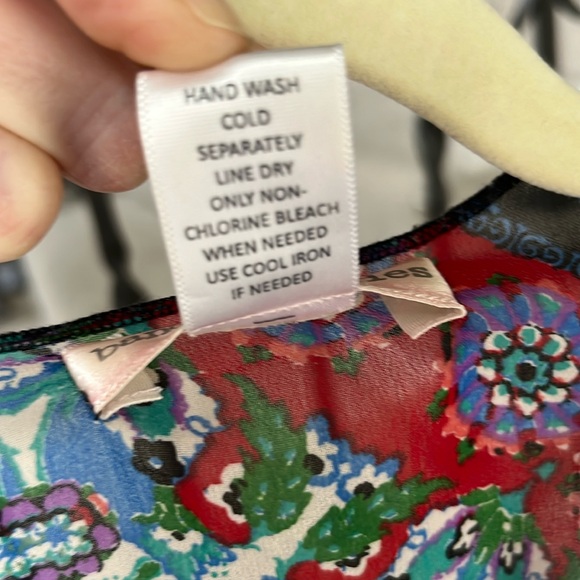 Band of Gypsies Lightweight Polyester Kimono-like Cardigan - Picture 4 of 4